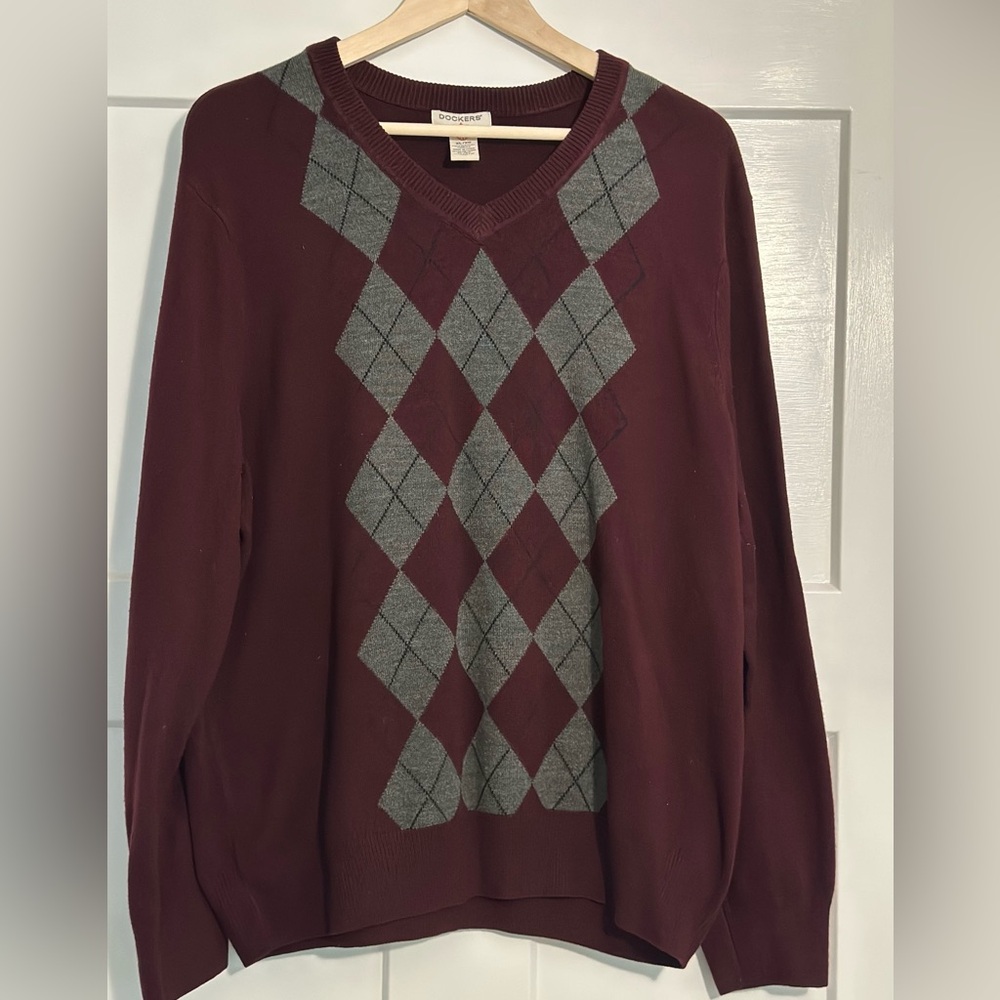 Dockers, V-Neck Long Sleeve Sweater, Size XL, 100% Acrylic